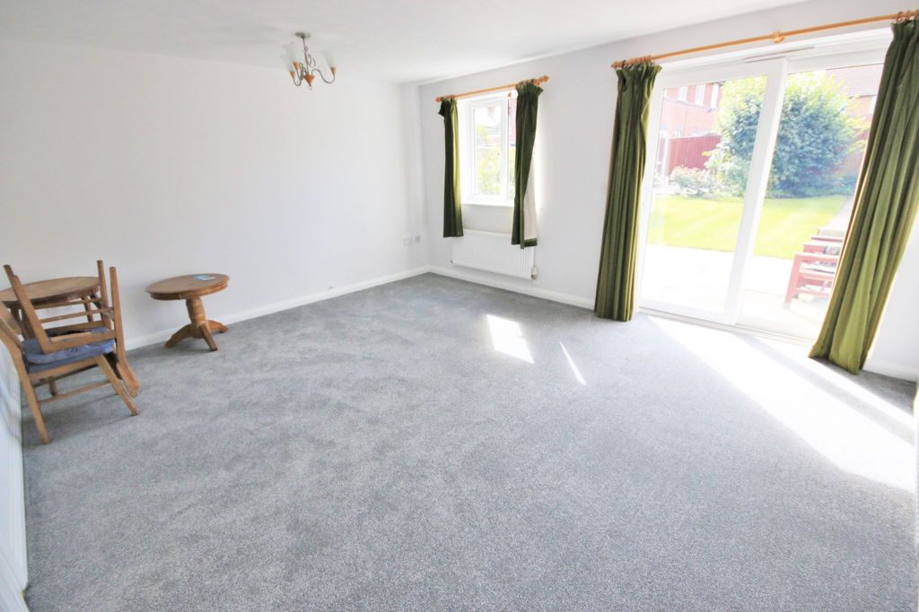 Property photo 2 of 12 Photograph 2