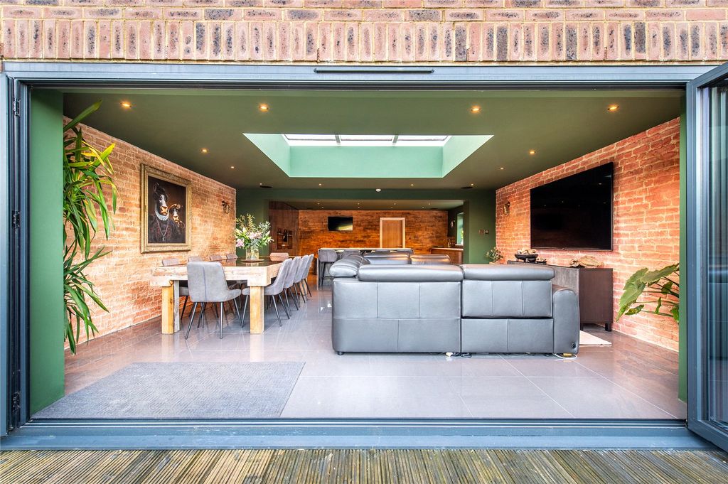 Property photo 2 of 56 Picture No. 29