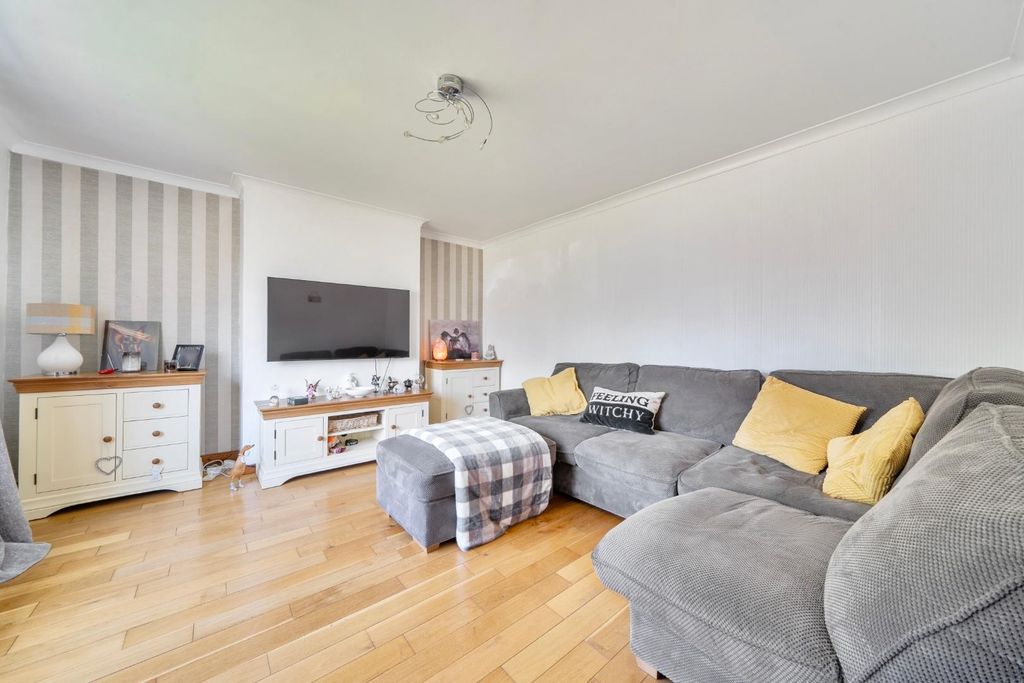 Property photo 3 of 11 1492597-8-6A510d861ba83.Jpg