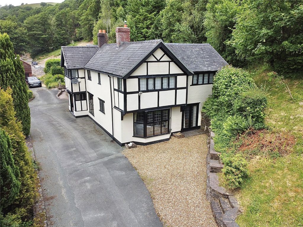 Property photo 3 of 26 Picture No. 35