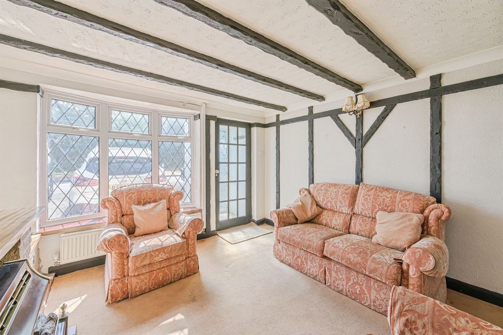 Property photo 3 of 17