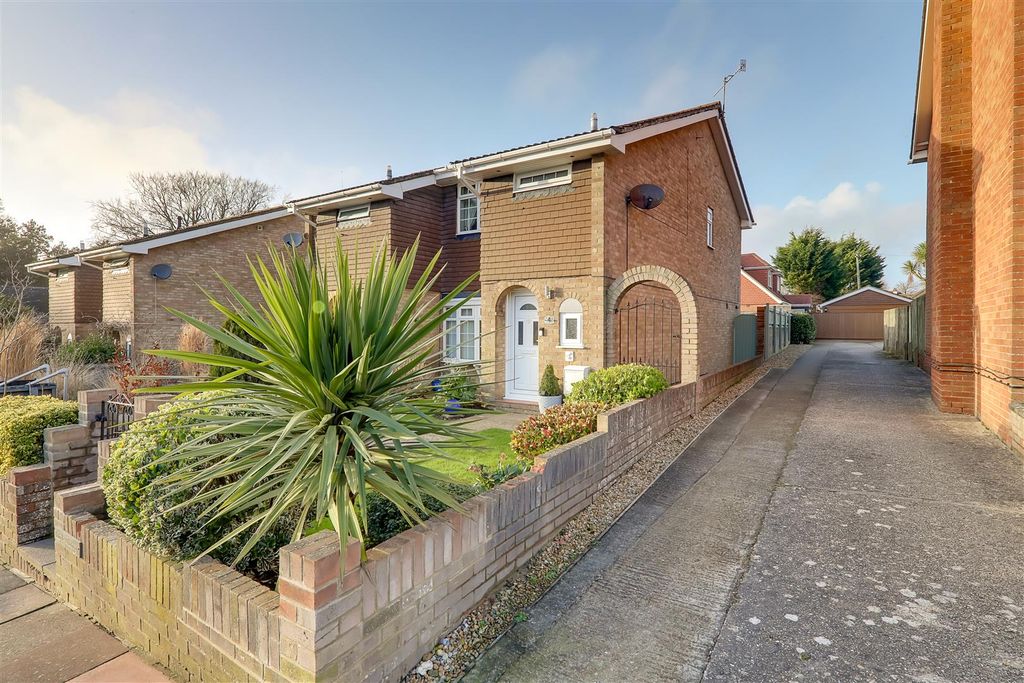 Property photo 1 of 20 Img_5526-Img_5528.Jpg