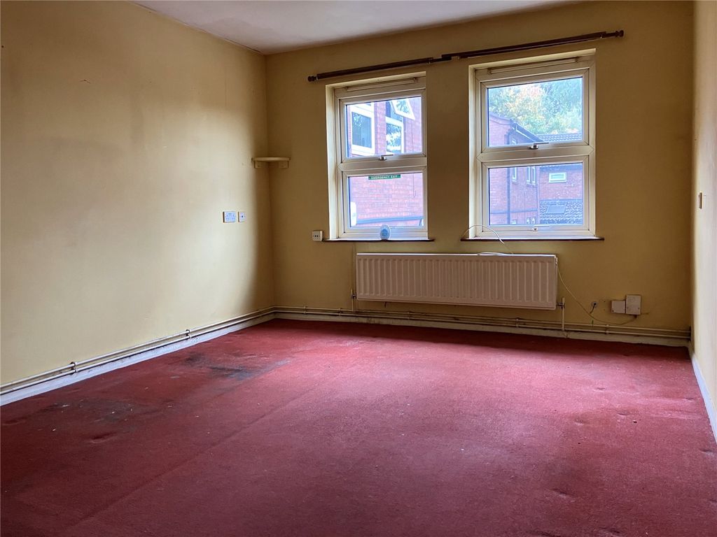 Property photo 2 of 5 Lounge