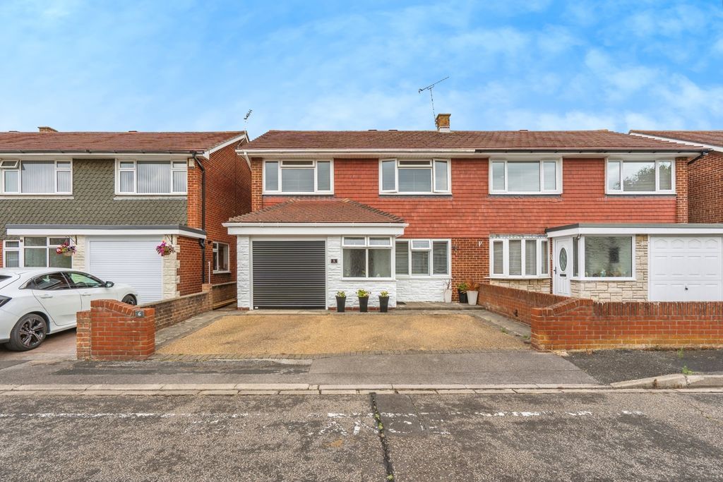 Property photo 3 of 17 Photo