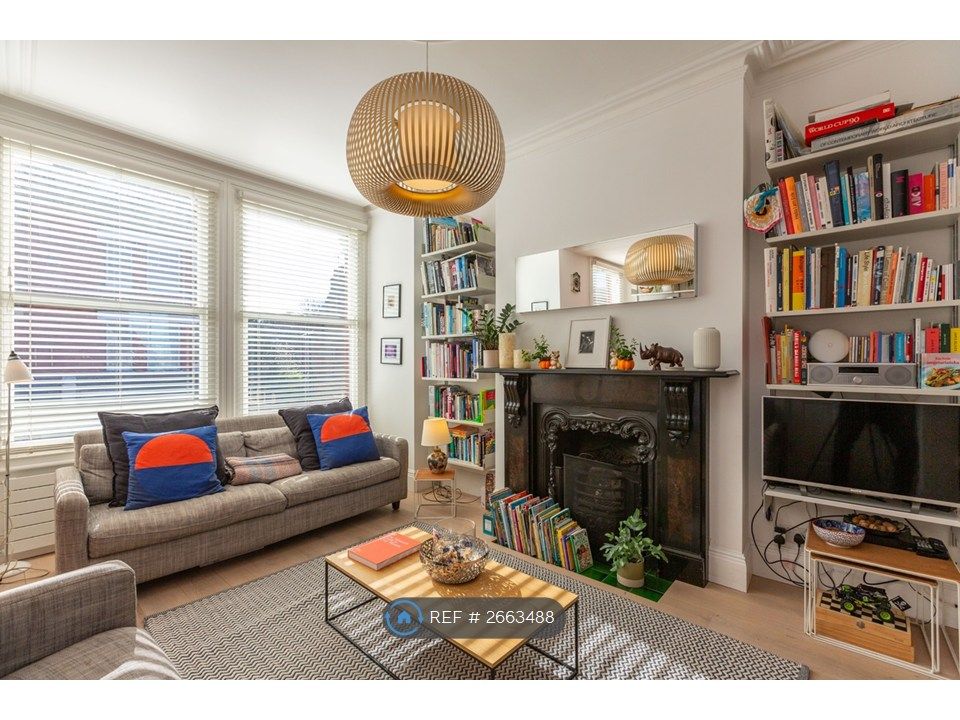 Property photo 1 of 24 Living Room