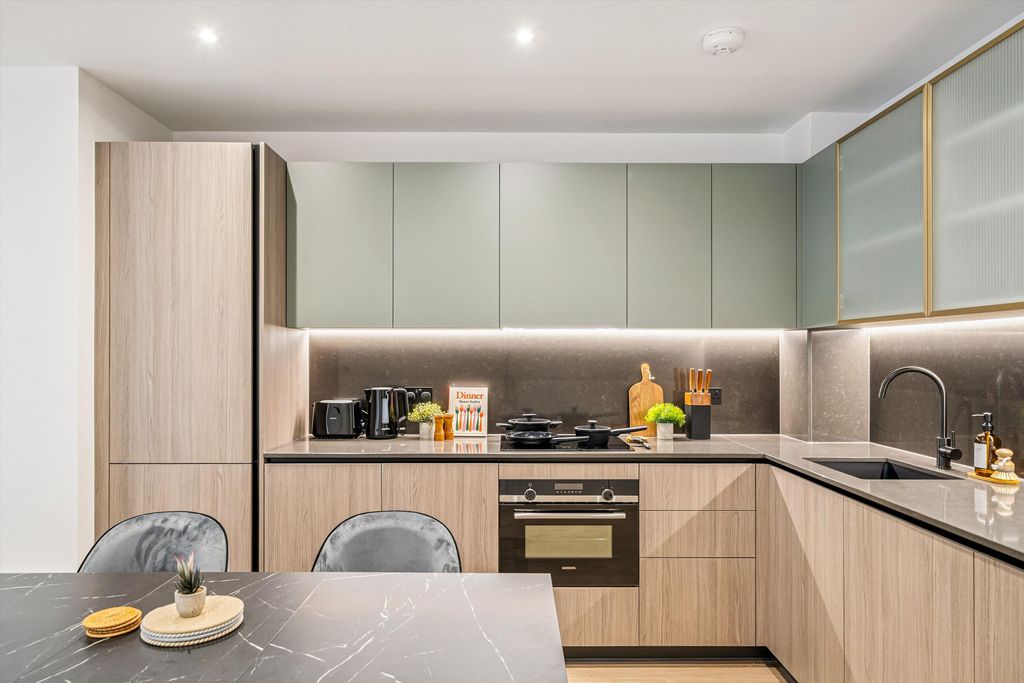 Property photo 3 of 15 Image