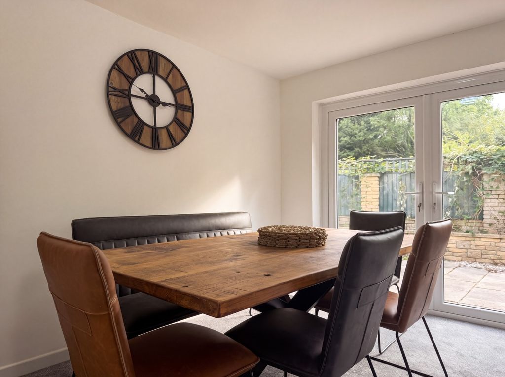 Property photo 2 of 12 4826923