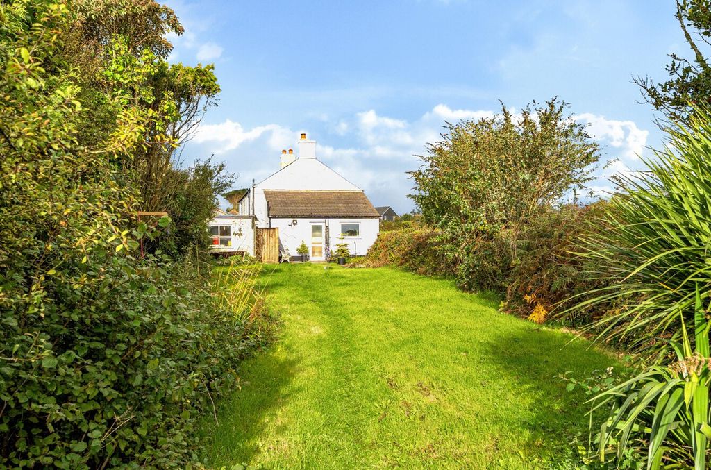 Property photo 2 of 13