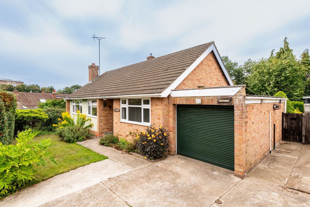 Property photo 1 of 18