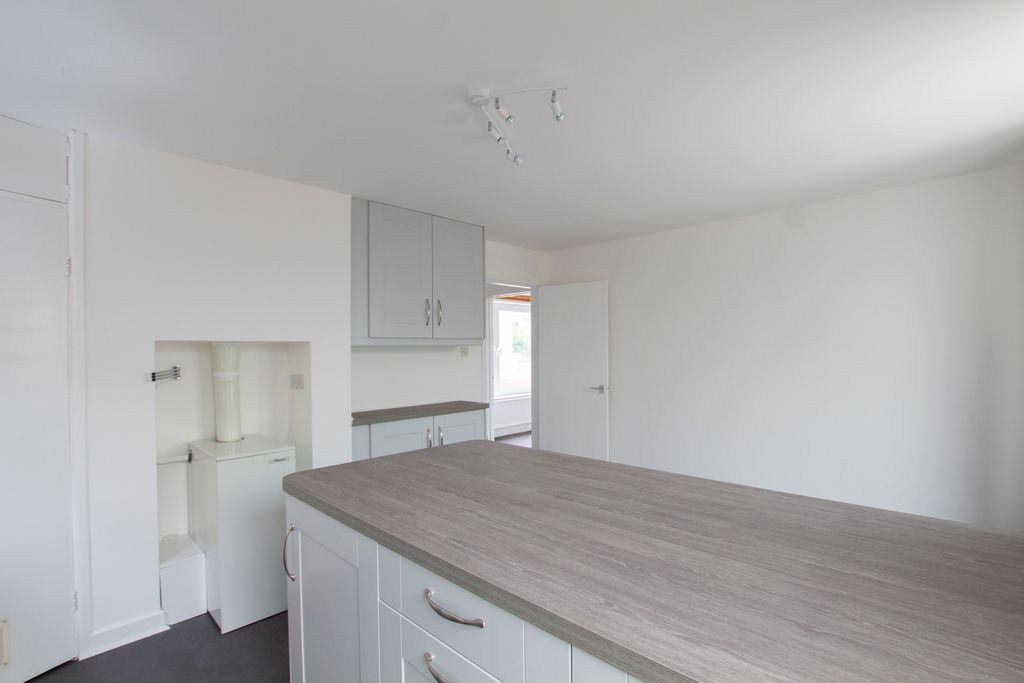 Property photo 3 of 13 Kitchen/Diner