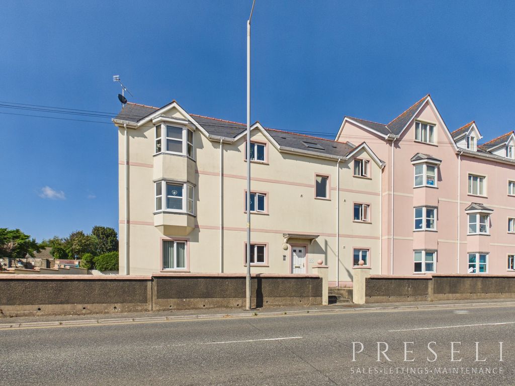 Property photo 1 of 12 Cam04745G0-Pr0105-Still004