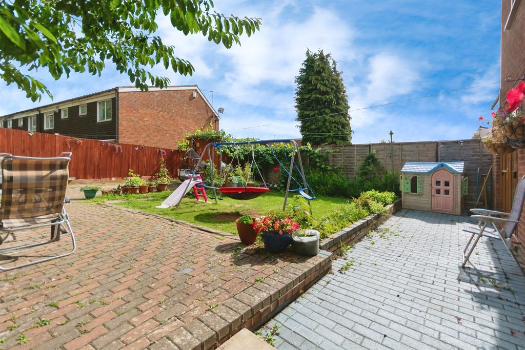 Property photo 2 of 17