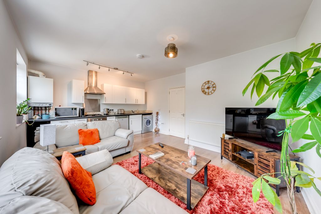 Property photo 2 of 17 A7S07995Hdr