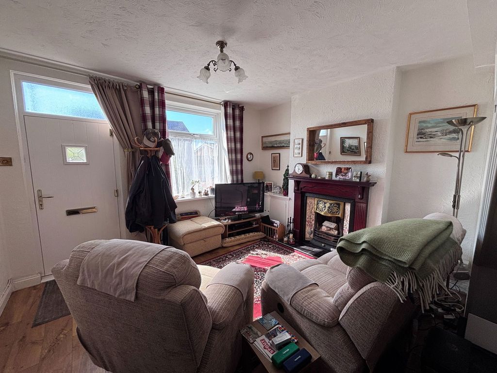 Property photo 3 of 15