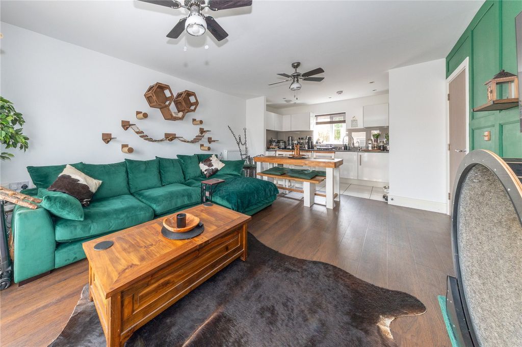 Property photo 2 of 13 Open Plan Living
