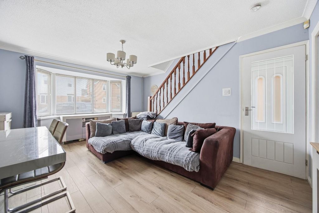 Property photo 3 of 13