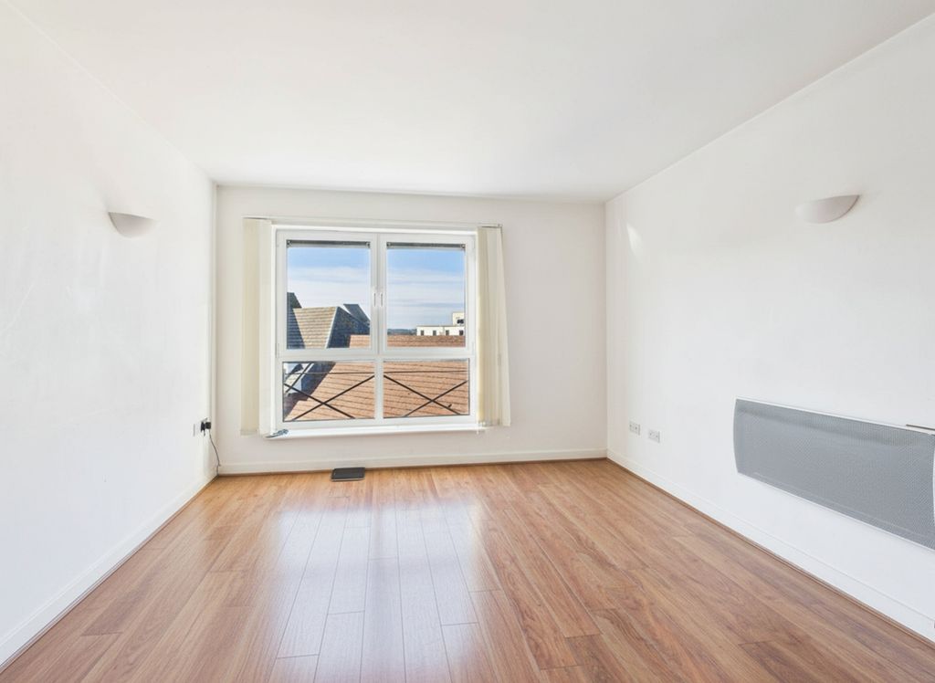 Property photo 3 of 9 Empty Sitting Room Ai 415 Alpha