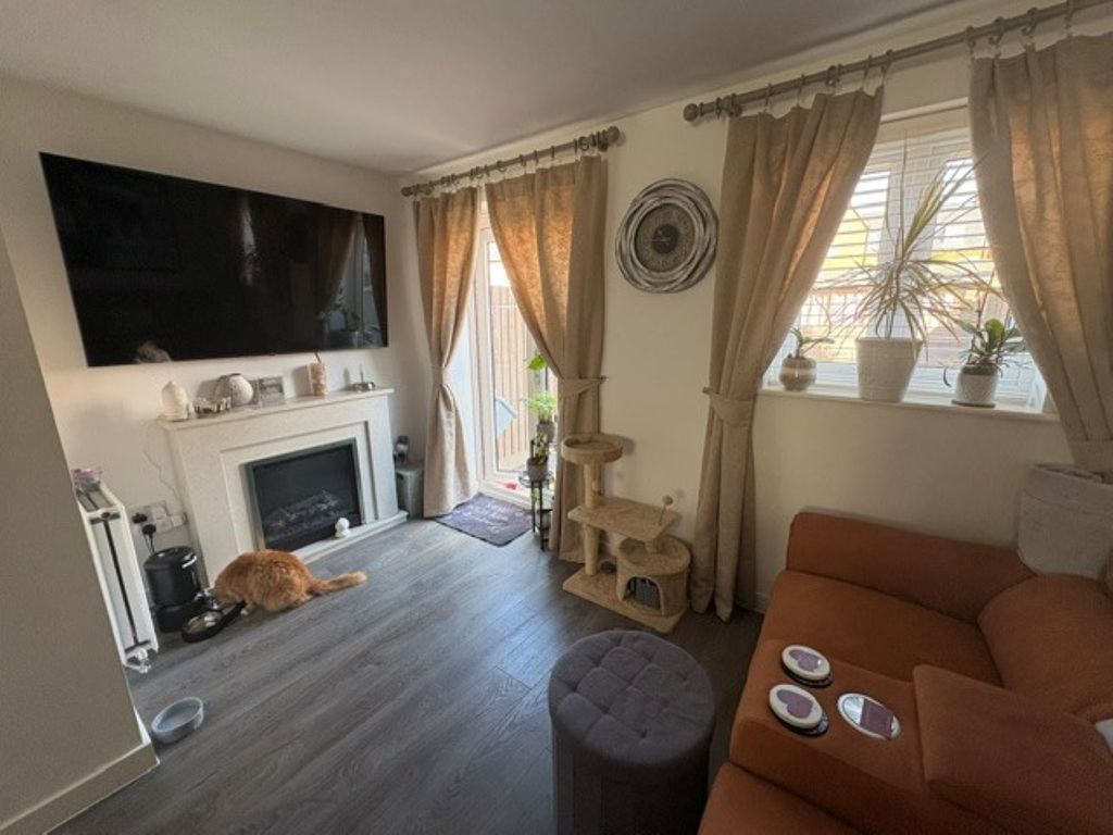 Property photo 2 of 7