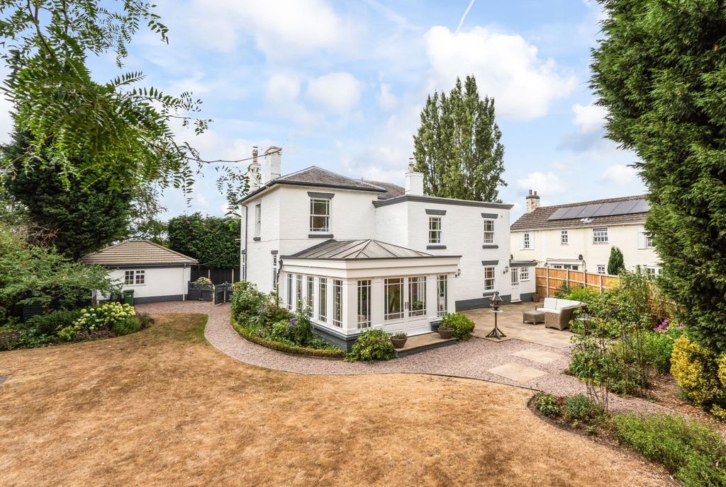 Property photo 2 of 47