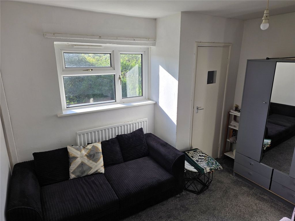 Property photo 3 of 11 Picture No. 05