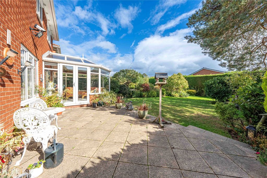 Property photo 3 of 43 Picture No. 31