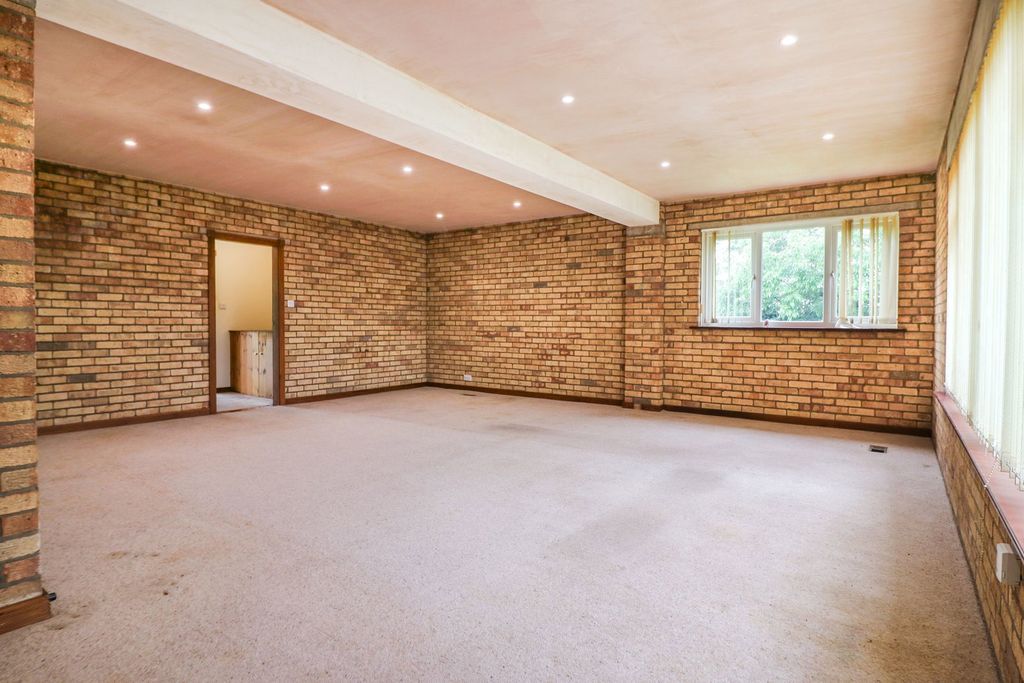 Additional image 15 of 6 bed detached house for saleSt. Barnabas Road, Barnetby DN38