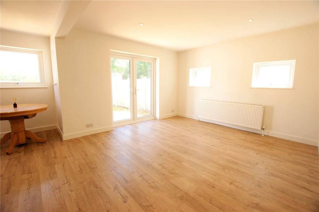Property photo 2 of 9 Picture No. 03