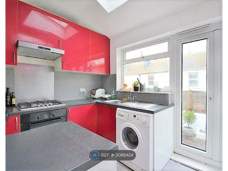 Property photo 3 of 14