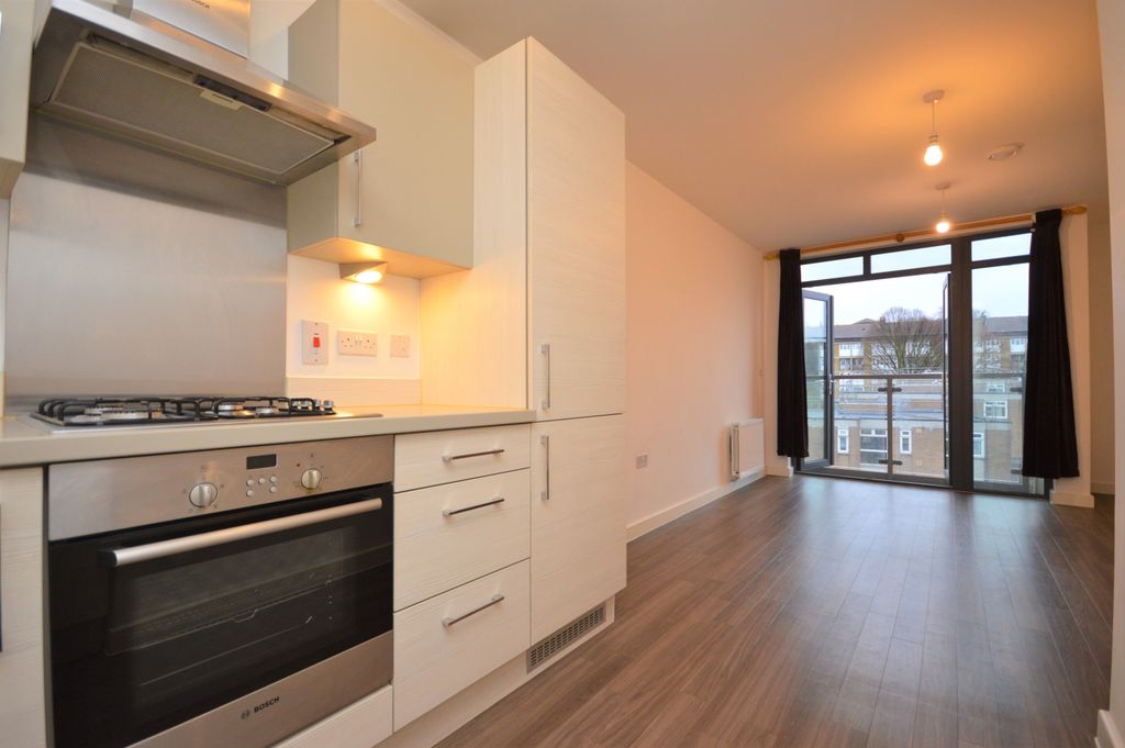 Property photo 1 of 9 Kitchen-Diner (2)