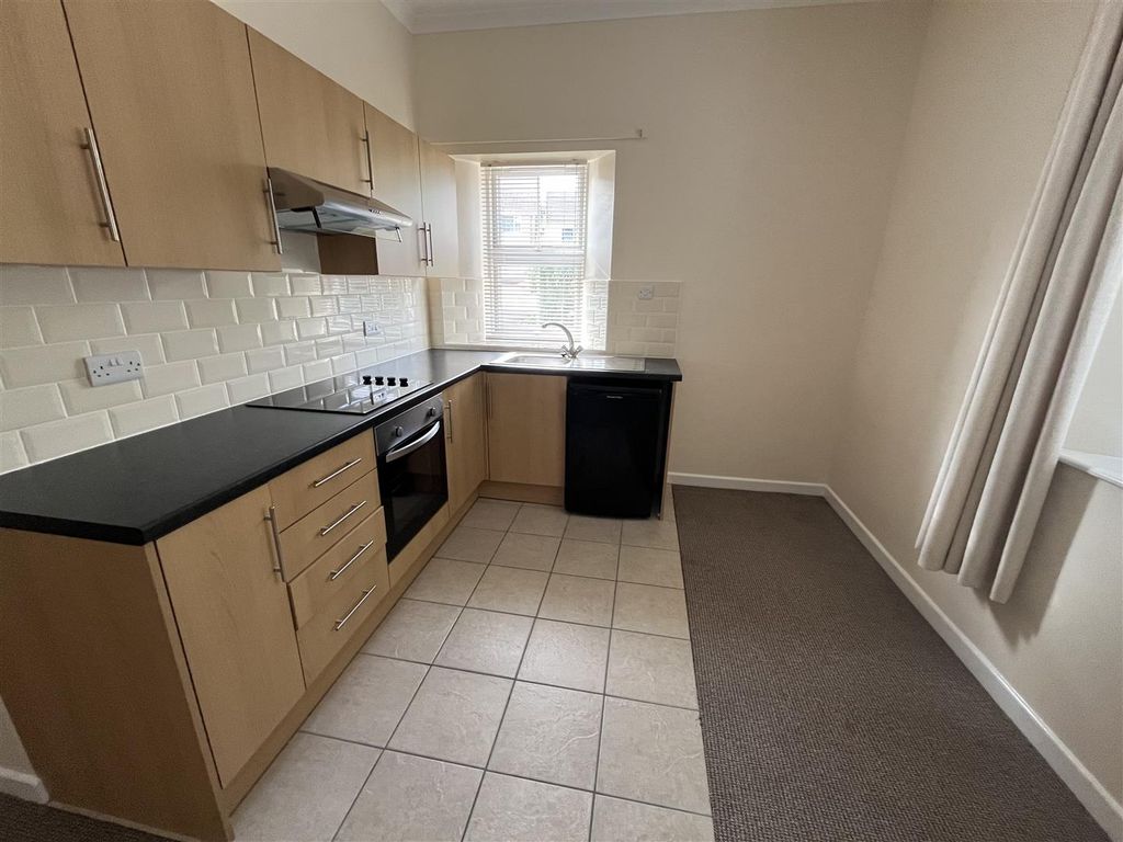 Property photo 3 of 5 Kitchen