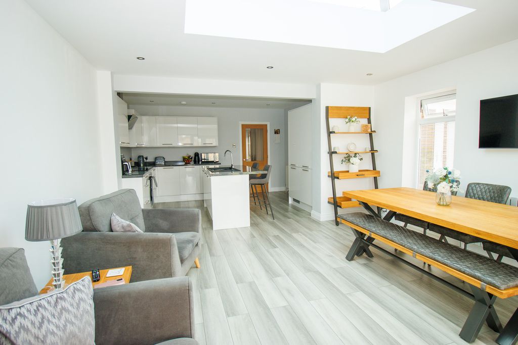 Additional image 6 of 2 bed detached bungalow for saleMuston Road, Filey YO14