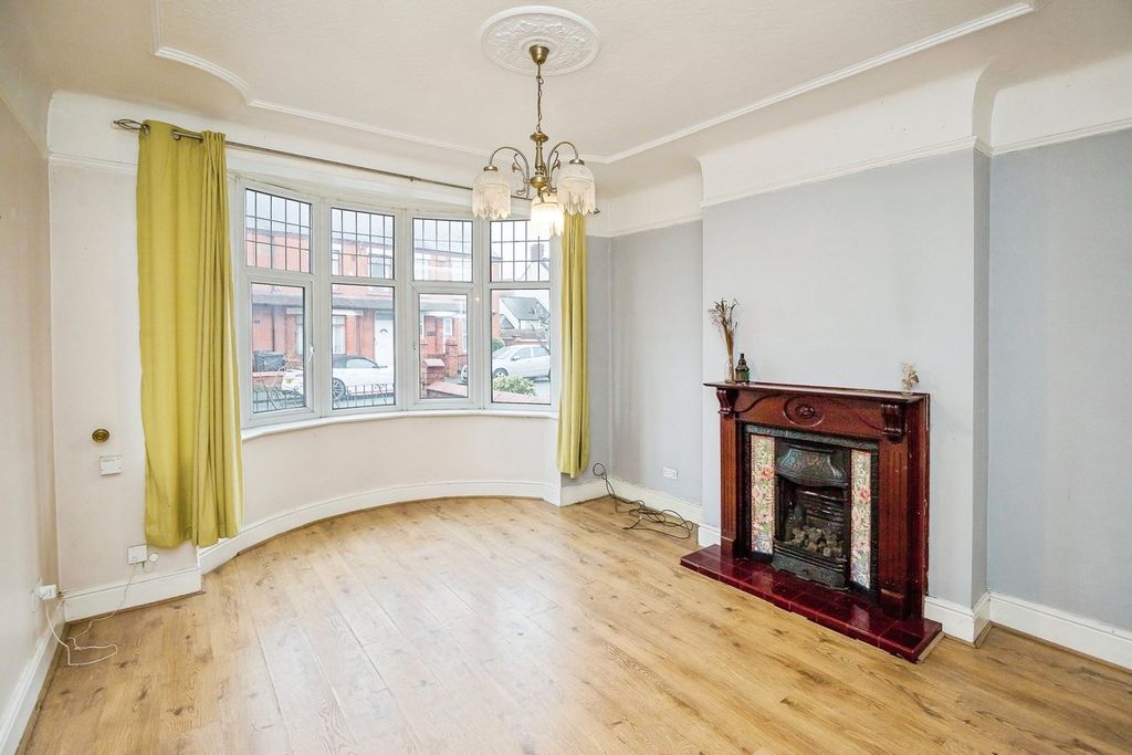 Property photo 2 of 19