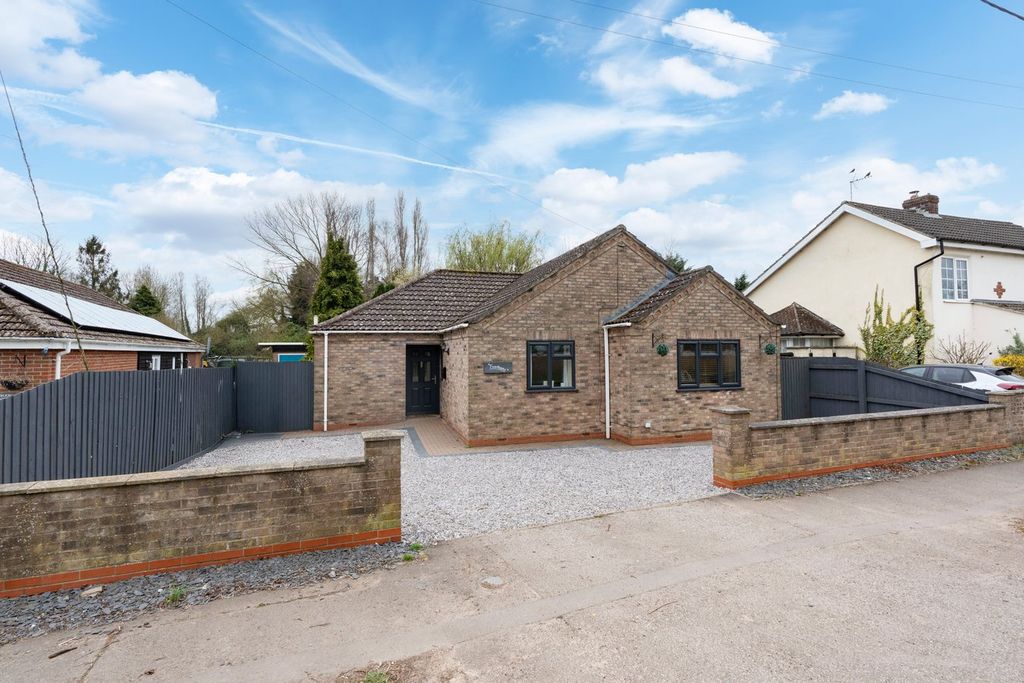 Property photo 2 of 25