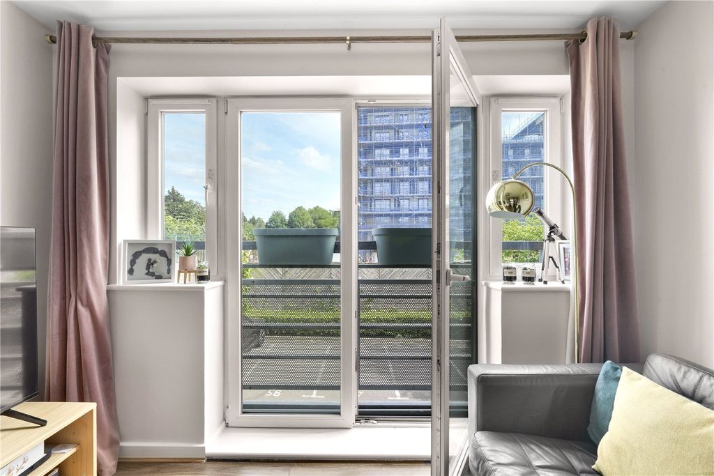 Property photo 1 of 18 Picture No. 32