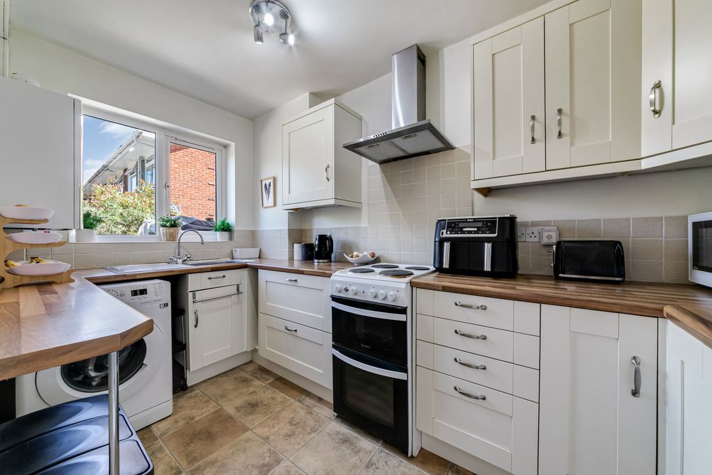 Property photo 3 of 16