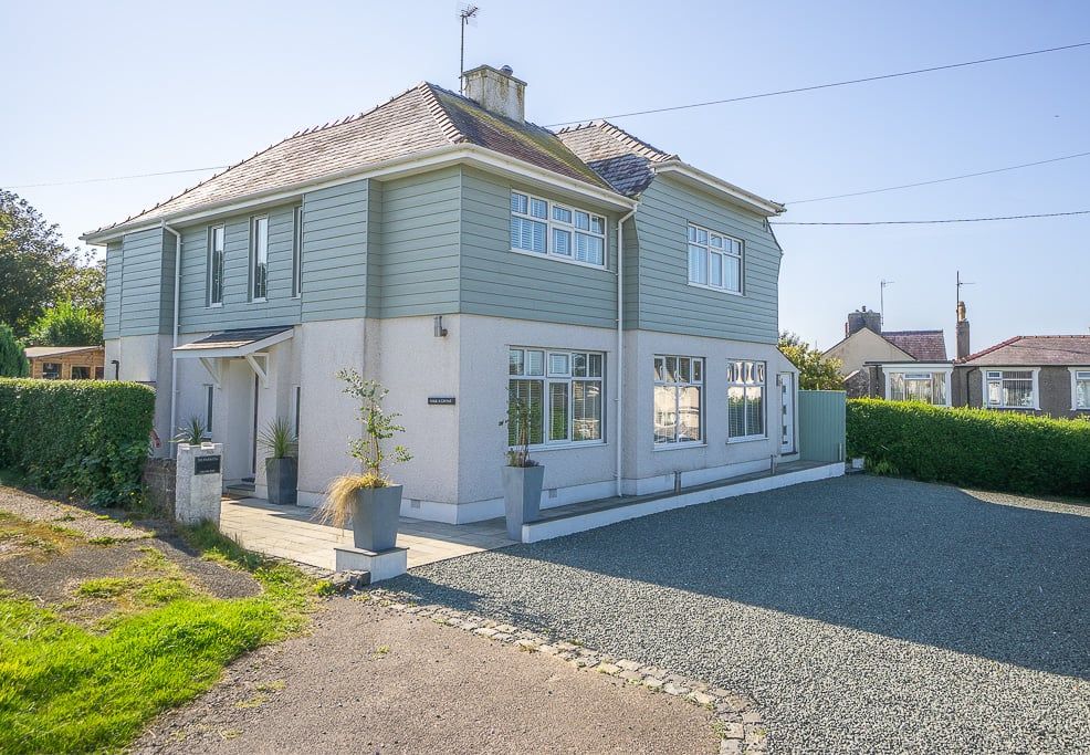 Property photo 2 of 53