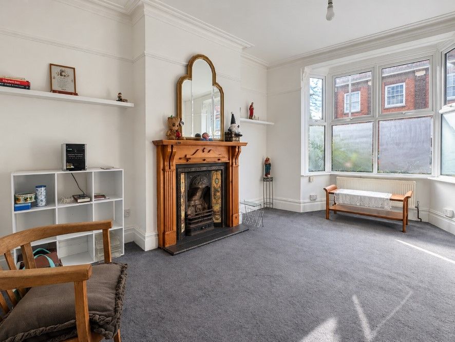 Property photo 3 of 24