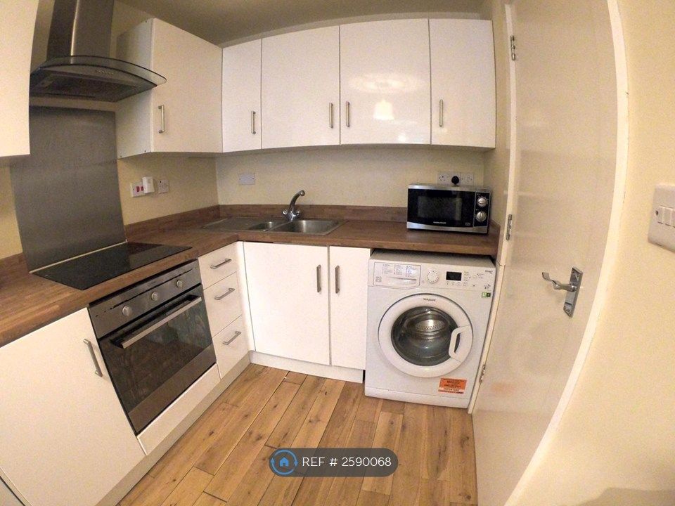 Property photo 1 of 7 Kitchen