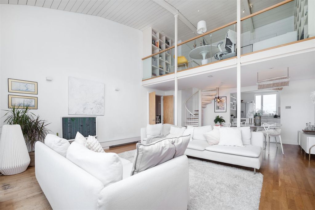 Property photo 2 of 13 P03 (39).Jpg