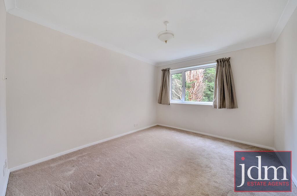 Property photo 3 of 8 Bedroom