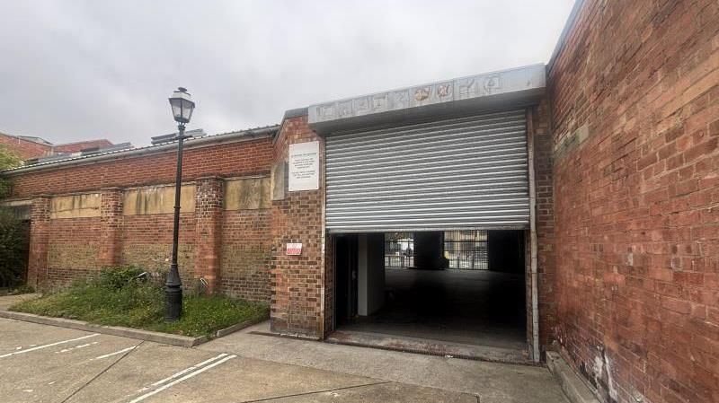 Property photo 1 of 8