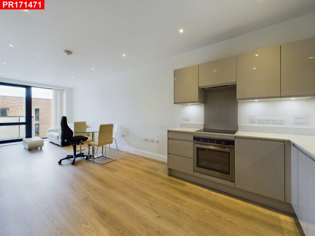 Property photo 3 of 11