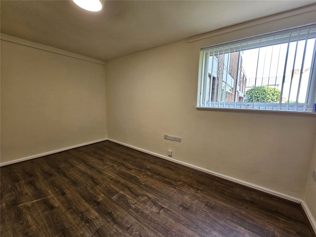 Property photo 2 of 9 Picture No. 04