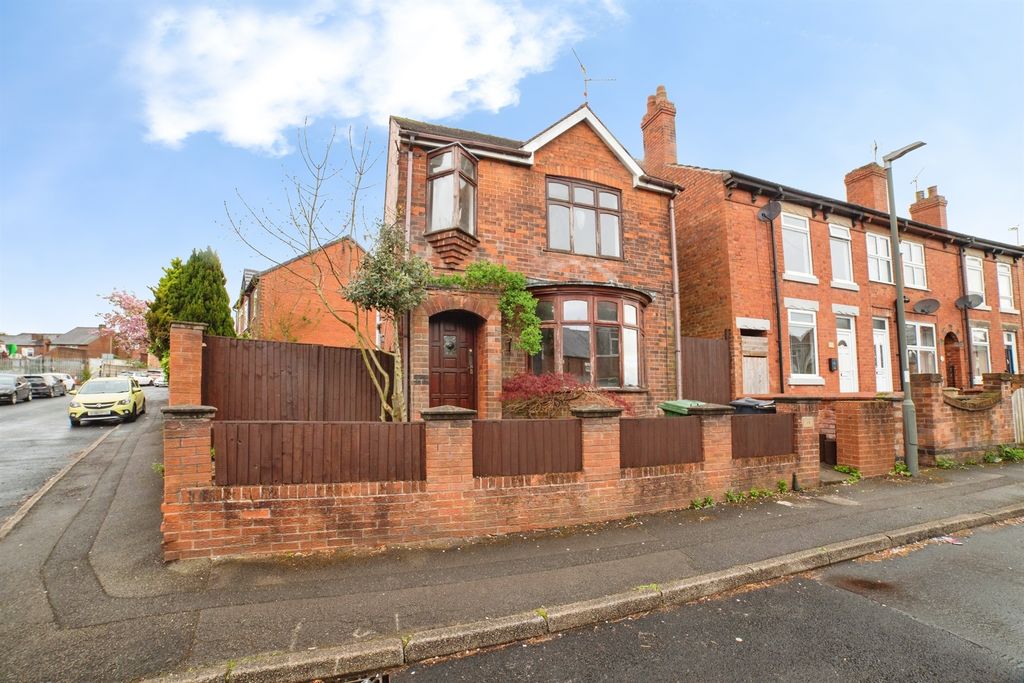 Property photo 1 of 23