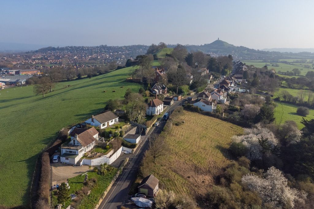 Property photo 2 of 21 4949107