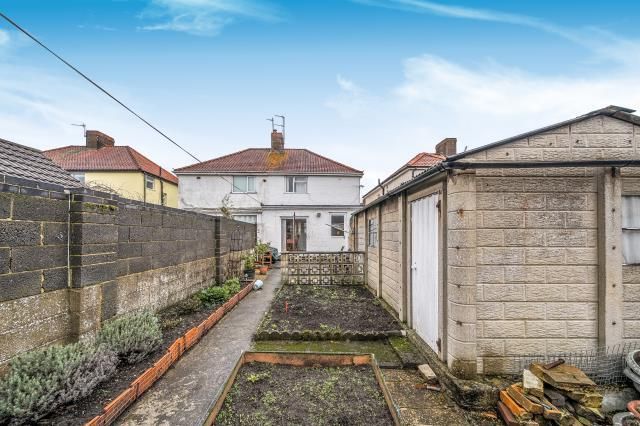 Property photo 3 of 18 Garden View