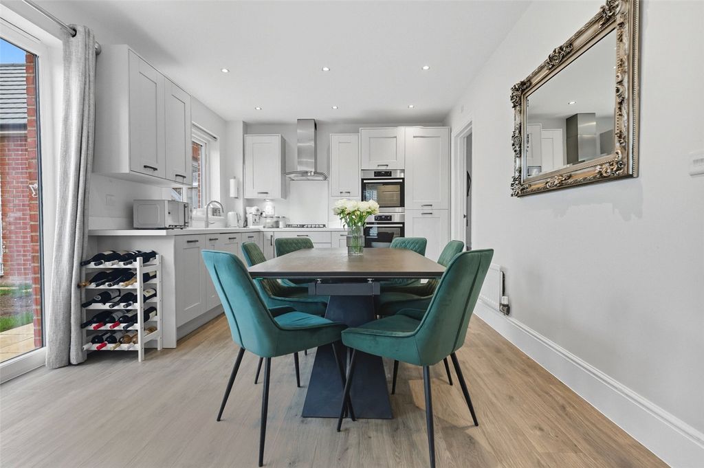 Property photo 1 of 21 Picture No. 18