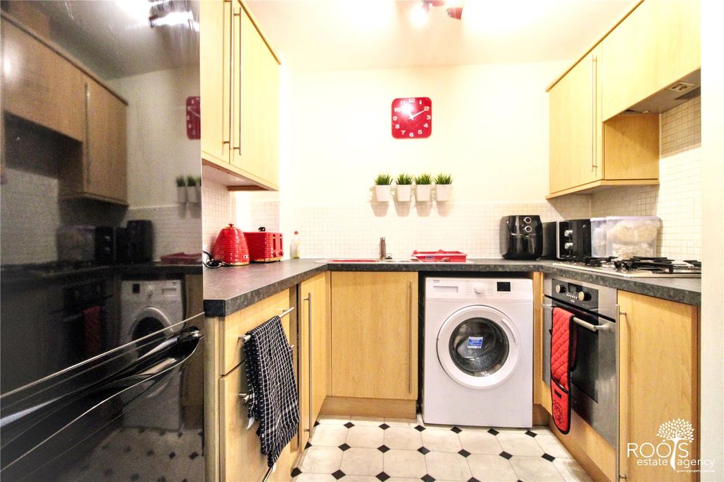 Property photo 3 of 10 Picture No. 02