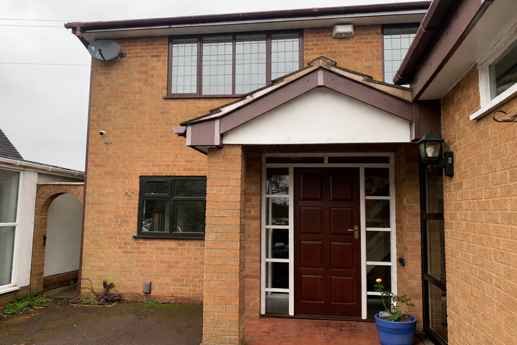 Property photo 3 of 28