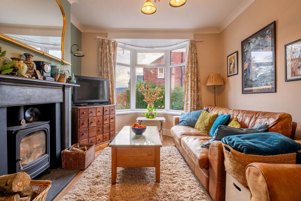 Additional image 7 of 3 bed terraced house for salePark Crescent, Abergavenny NP7